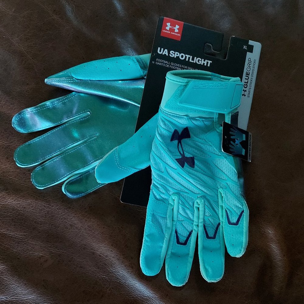 Under Armour Men's Football Gloves UA Spotlight Limited Edition Aqua Green XL